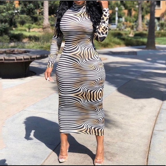 Dresses & Skirts - 🖤NEW ARRIVALS🤍 Leopard & Zebra Print Midi Dress